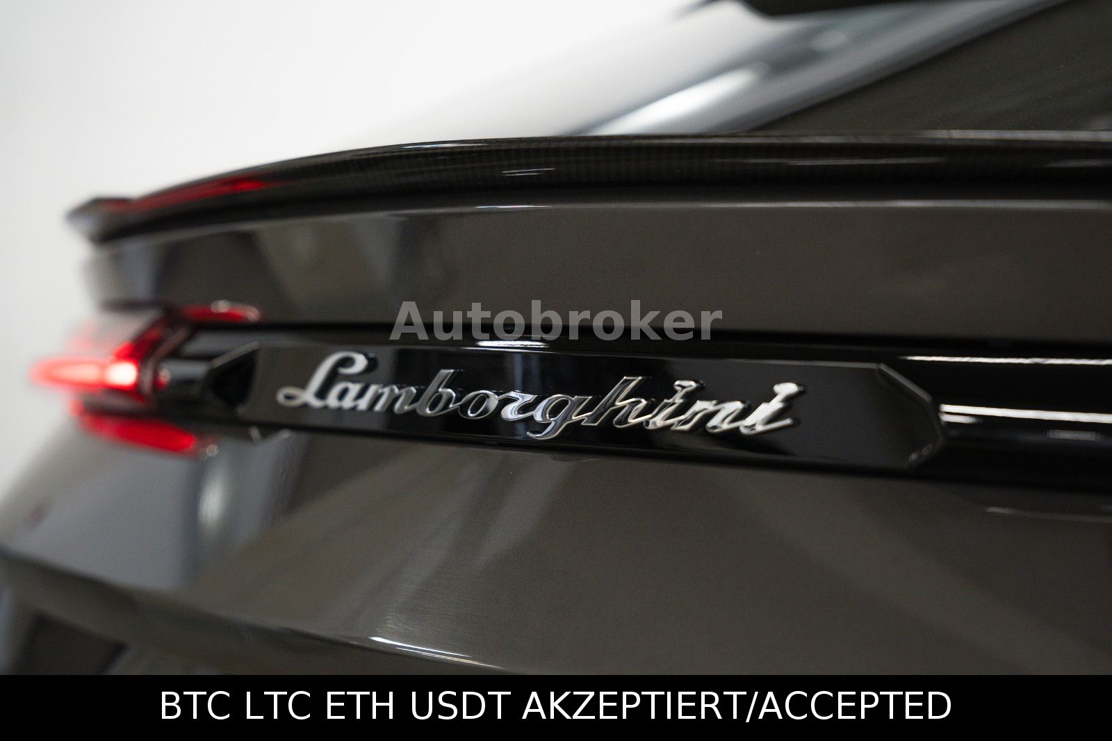 Lamborghini Urus – pogled 11