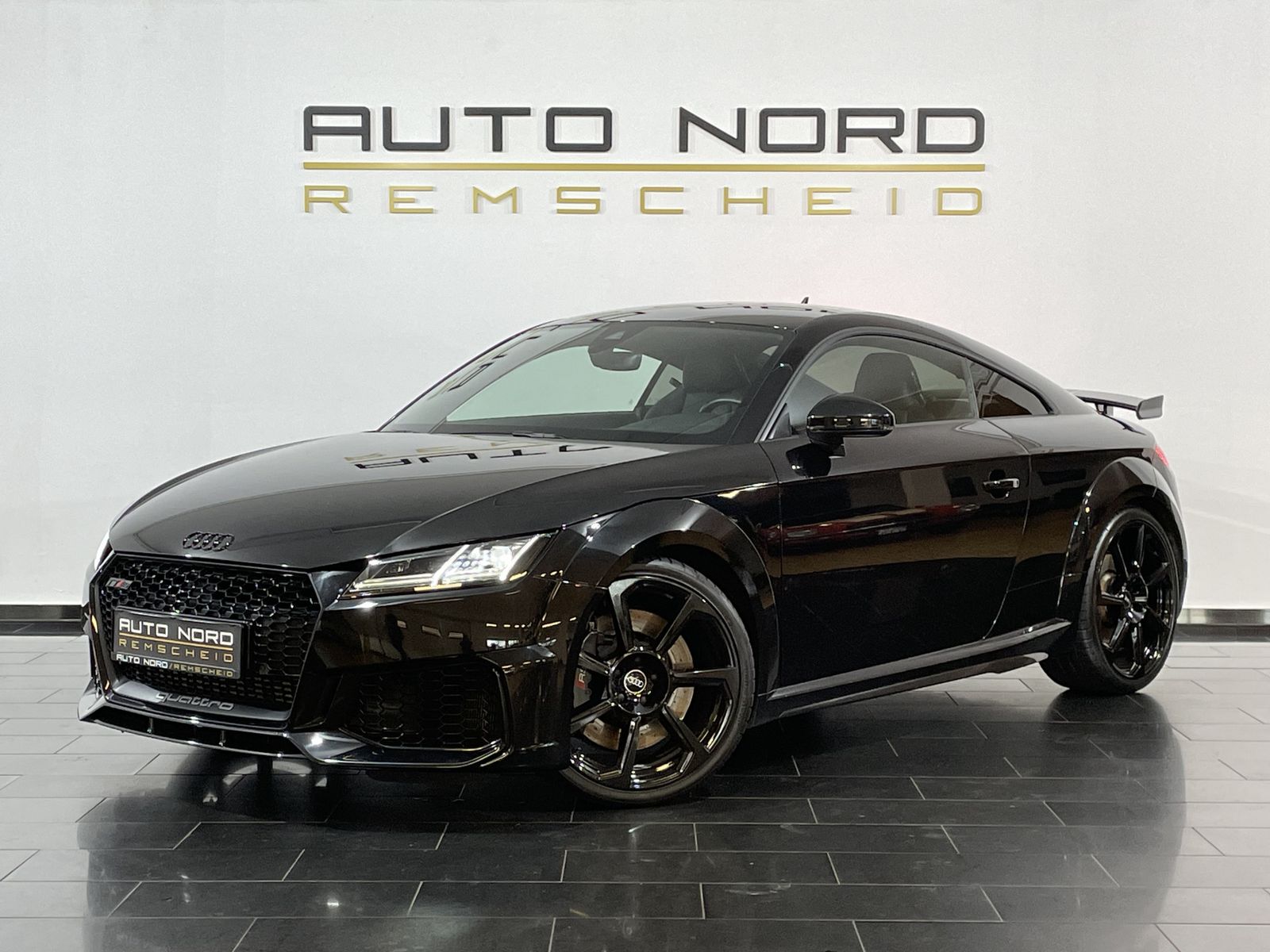 AUDI TT RS 2.5 TFSI quat.*Sport.AGA*B&amp;O*Kamera*20``*