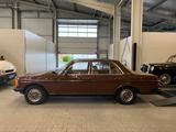 Mercedes-Benz 200 ( W123 )
