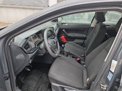 Fahrzeugabbildung Volkswagen Polo 1.0 Trendline PDC SHZ DAB+ KLIMA