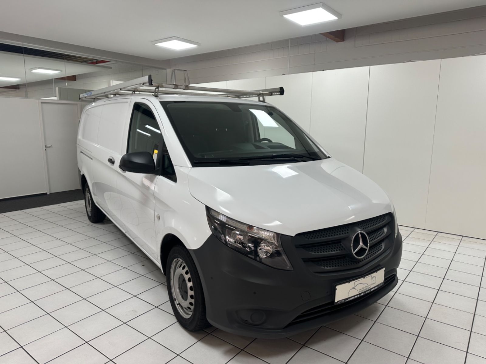 Fahrzeugabbildung Mercedes-Benz Vito Kasten 111 CDI FWD extralang*Navi*Tempomat*