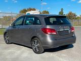 Mercedes-Benz B 180 Style Navi PDC SH - : Taxi