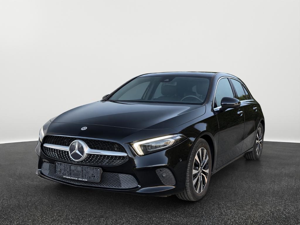 MercedesBenz A 200dKAMERAAHKWIDESCREENAMBIENTCARPLAYLED 2022