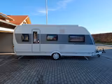 Hobby 540 KMFe De Luxe, Mover, Markise, Fahrradständer - Wohnwagen Mover