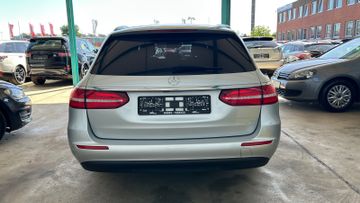 Mercedes E 220 - 5