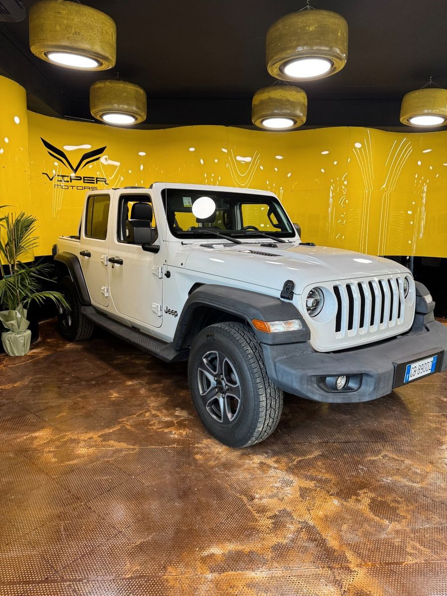 Jeep Wrangler Unlimited 2.2 Mjt II Night Eagle P imagem 2