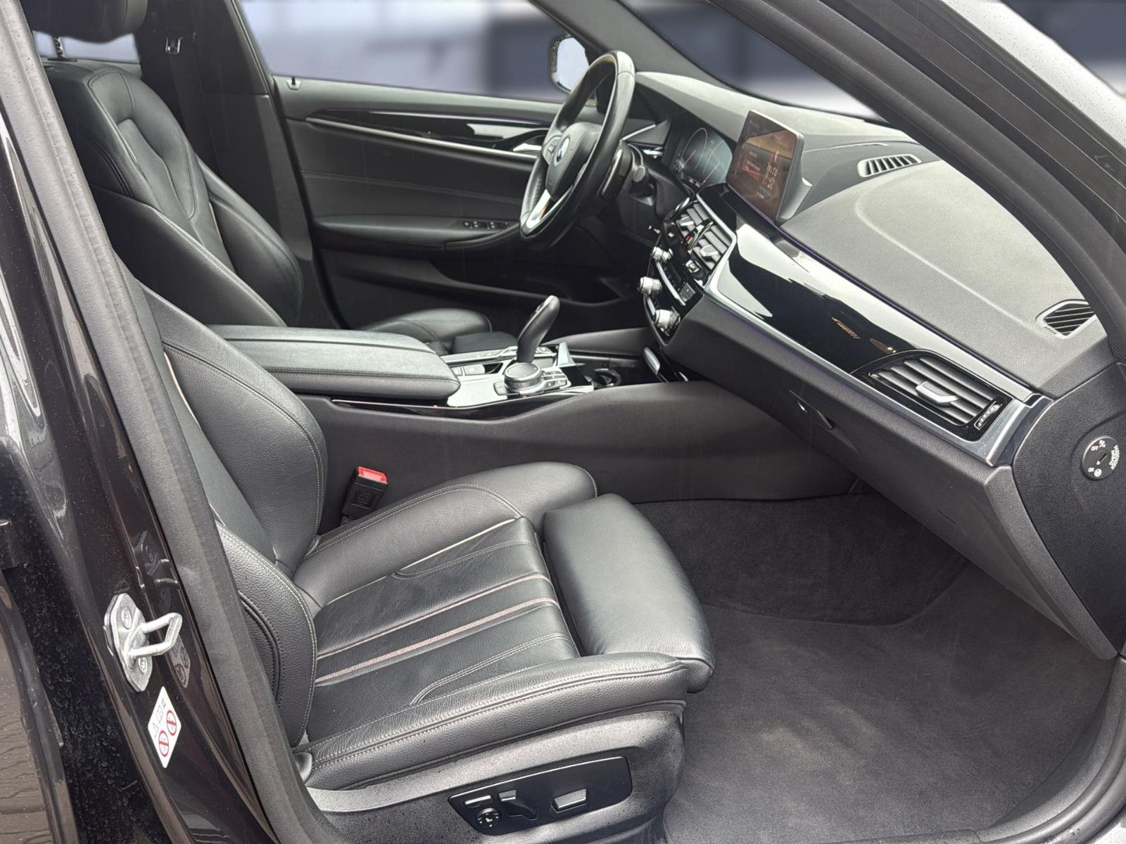 Fahrzeugabbildung BMW 520 d Touring Sport Line  / TOP ! 19"