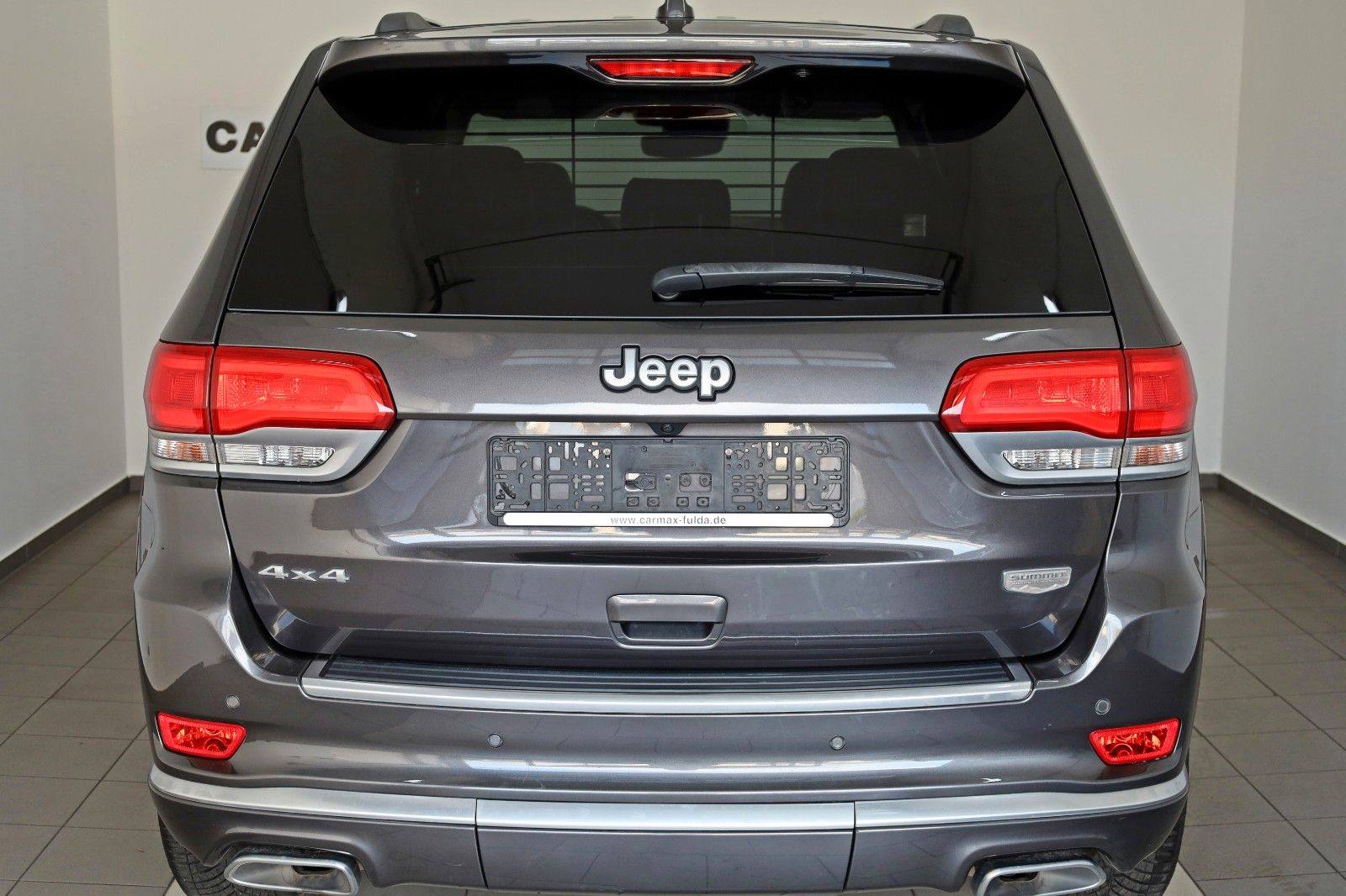 Fahrzeugabbildung Jeep Grand Cherokee 3.0CRD Summit Leder,Navi,Panorama