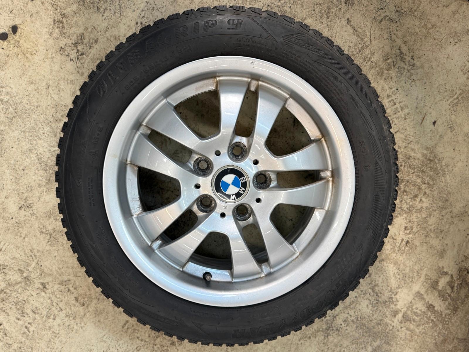 BMW 318 2011 — photo 20