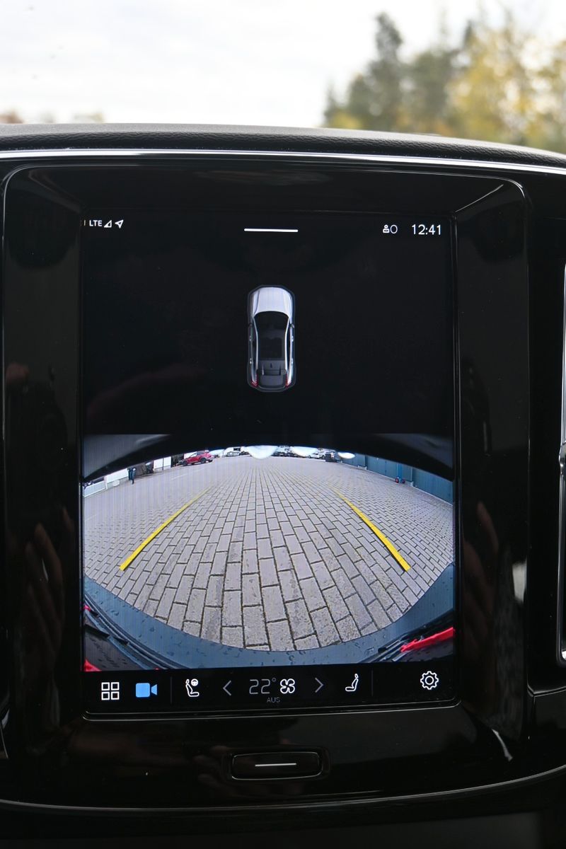 Fahrzeugabbildung Volvo C40 Plus BEV Twin Motor AWD*Pano*20 Zoll*STHZG*