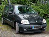 Renault Clio RT 1.2 16V RT - Renault Clio Rt mit Benzin-Antrieb