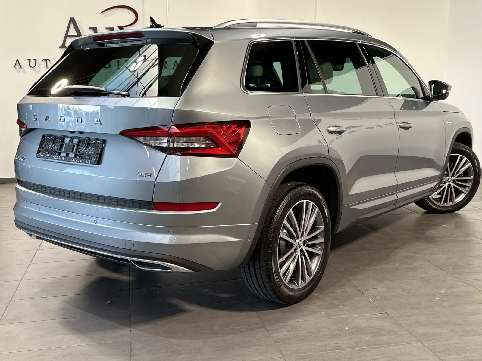Fahrzeugabbildung SKODA Kodiaq 2.0 TDI DSG L&K 4x4 NAV+LED+PANO+360°+VC
