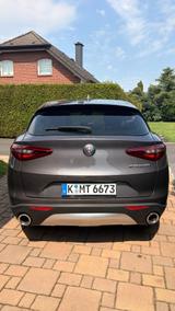 Alfa Romeo Stelvio/ NEUE Bremsen, Reifen, Öl /Top Zustand - Alfa Romeo in Köln