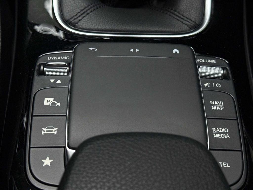 Mercedes-Benz A 180 Widescreen Multibeam AHK Kamera Leder MULT