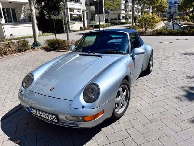 Porsche 993 Carrera Cabriolet OLDTIMER
