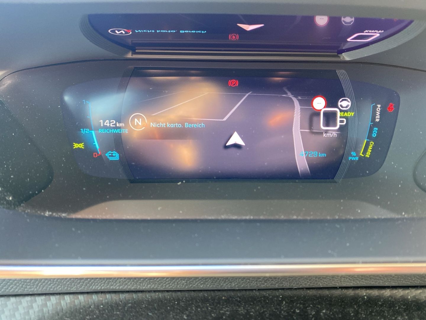 Fahrzeugabbildung Peugeot 2008 e- GT Elektromotor 136