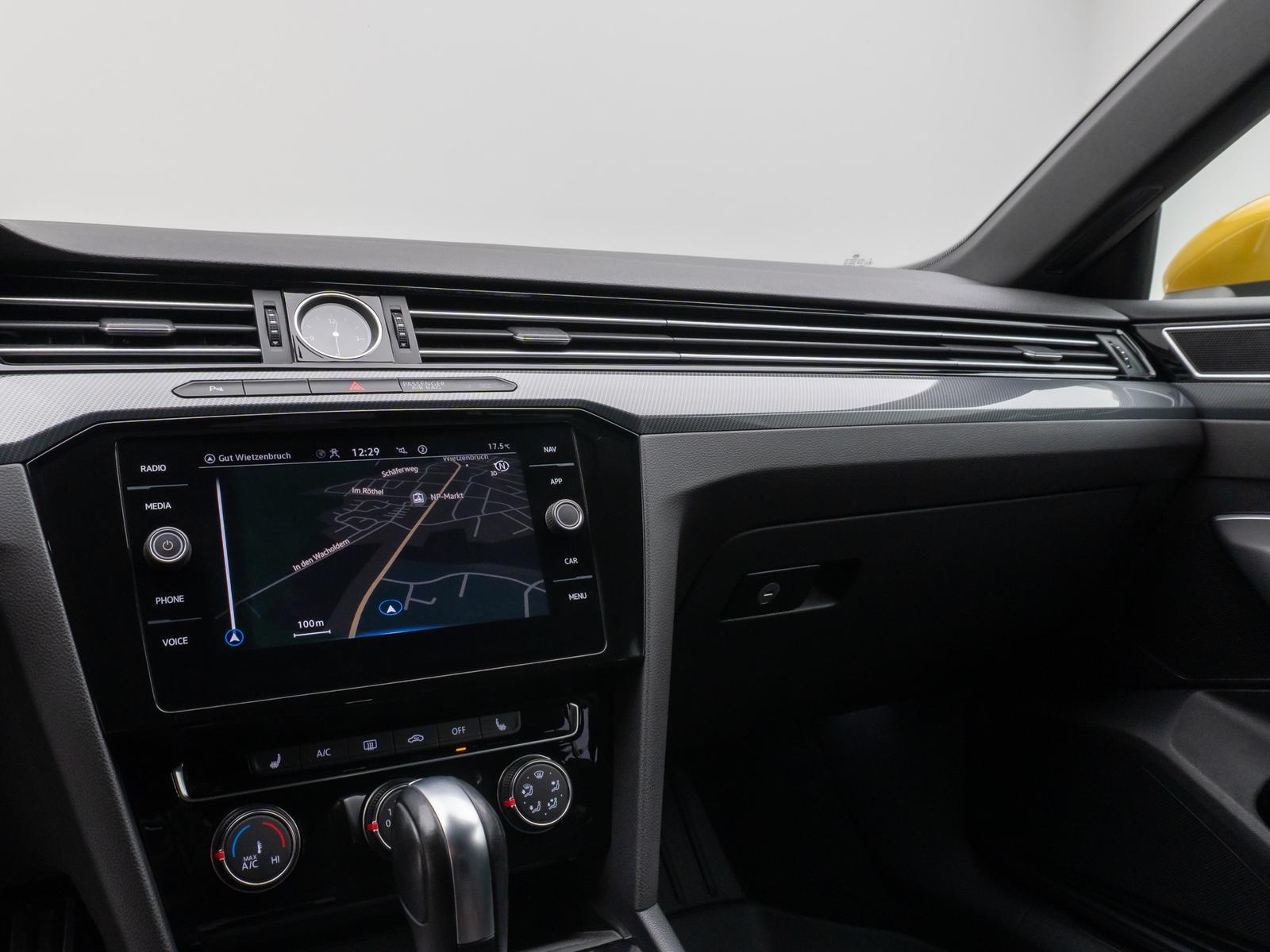 Volkswagen Arteon R-Line Kamera Fernlichtassist ACC 8Fach, миниатюра 21