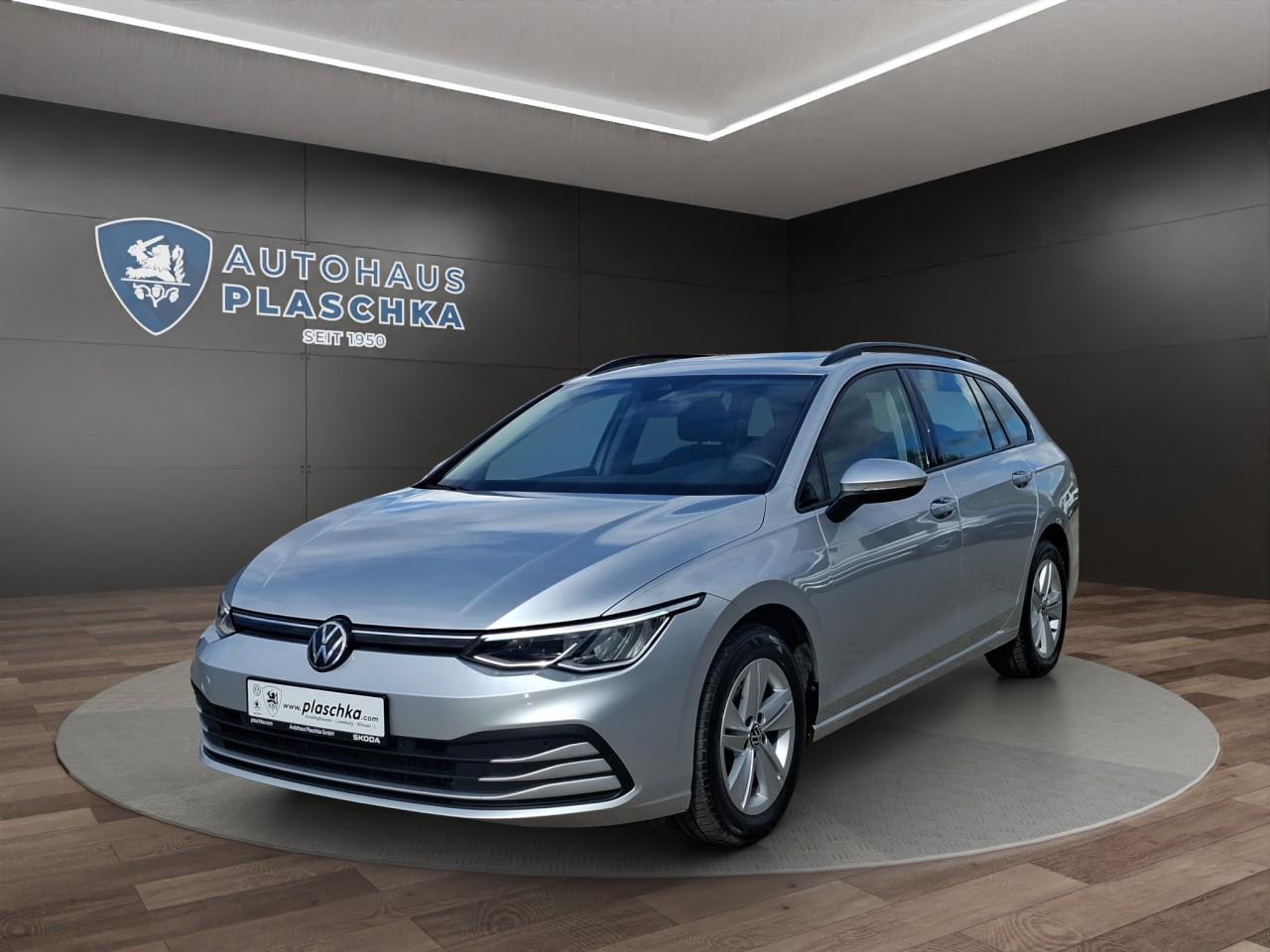 Volkswagen Golf VIII Var. 1.5 TSI Life PANO+AHK+KAMERA+NAVI