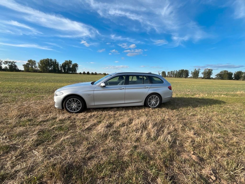 Image of BMW 320