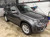 Suzuki Grand Vitara 2.4 Automatik - Suzuki Grand Vitara: 2.4