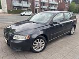 Volvo V50 Kombi 2.0 D Momentum Klimatr./PDC/MFL/Tempo. - Volvo V50 mit Diesel-Antrieb: Kombi