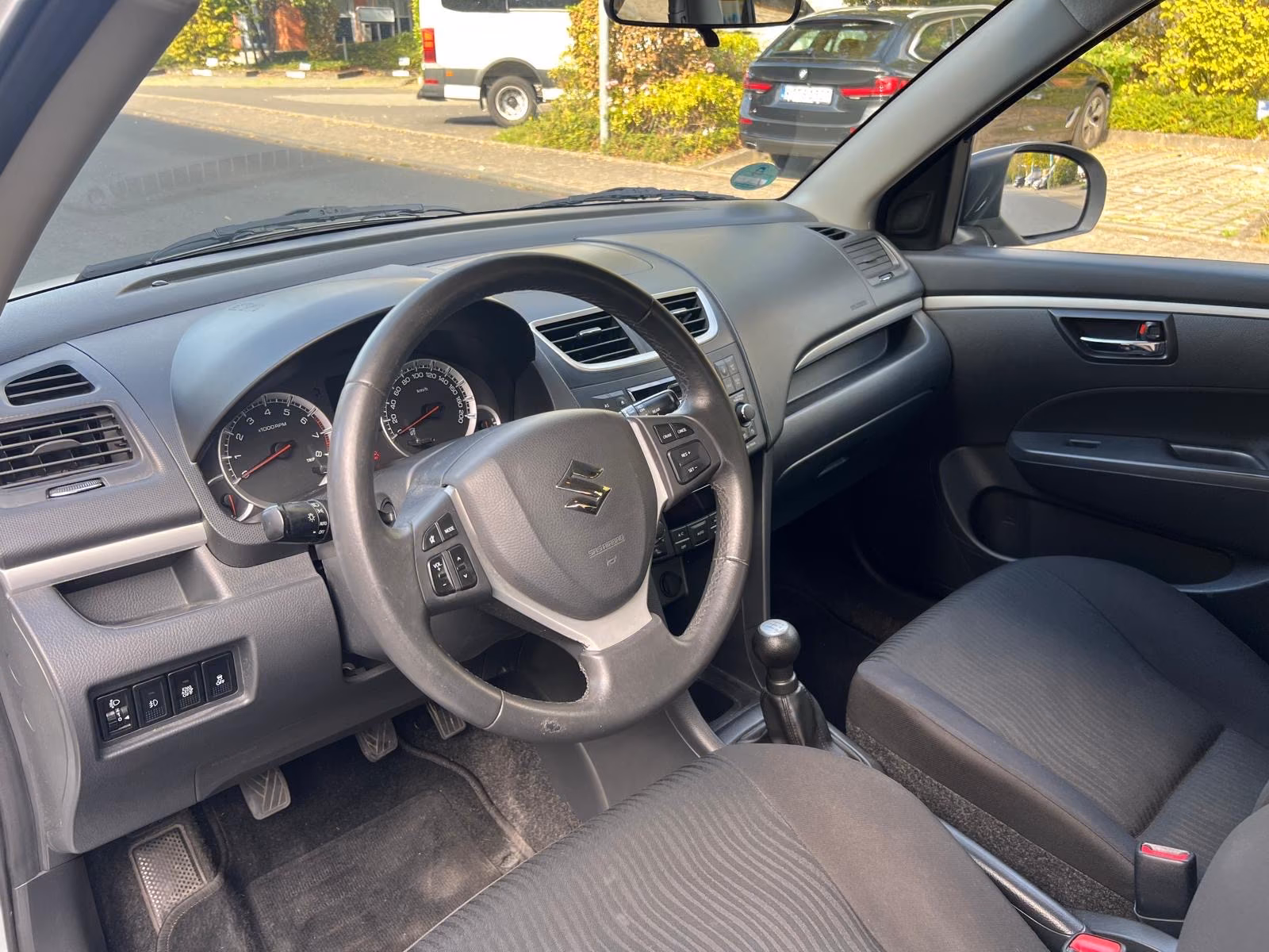 SUZUKI SWIFT CLUB | 94 ch | 4X4 | BVM | VOLANT EN CUIR