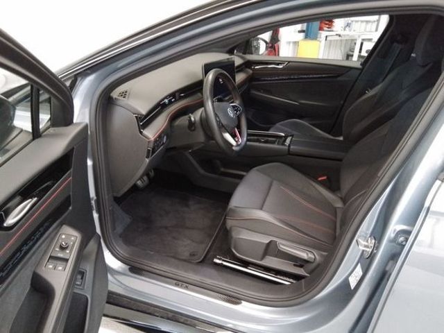 Volkswagen ID.7 Tourer GTX 4Motion NAVI AHK MATRIX foto 5