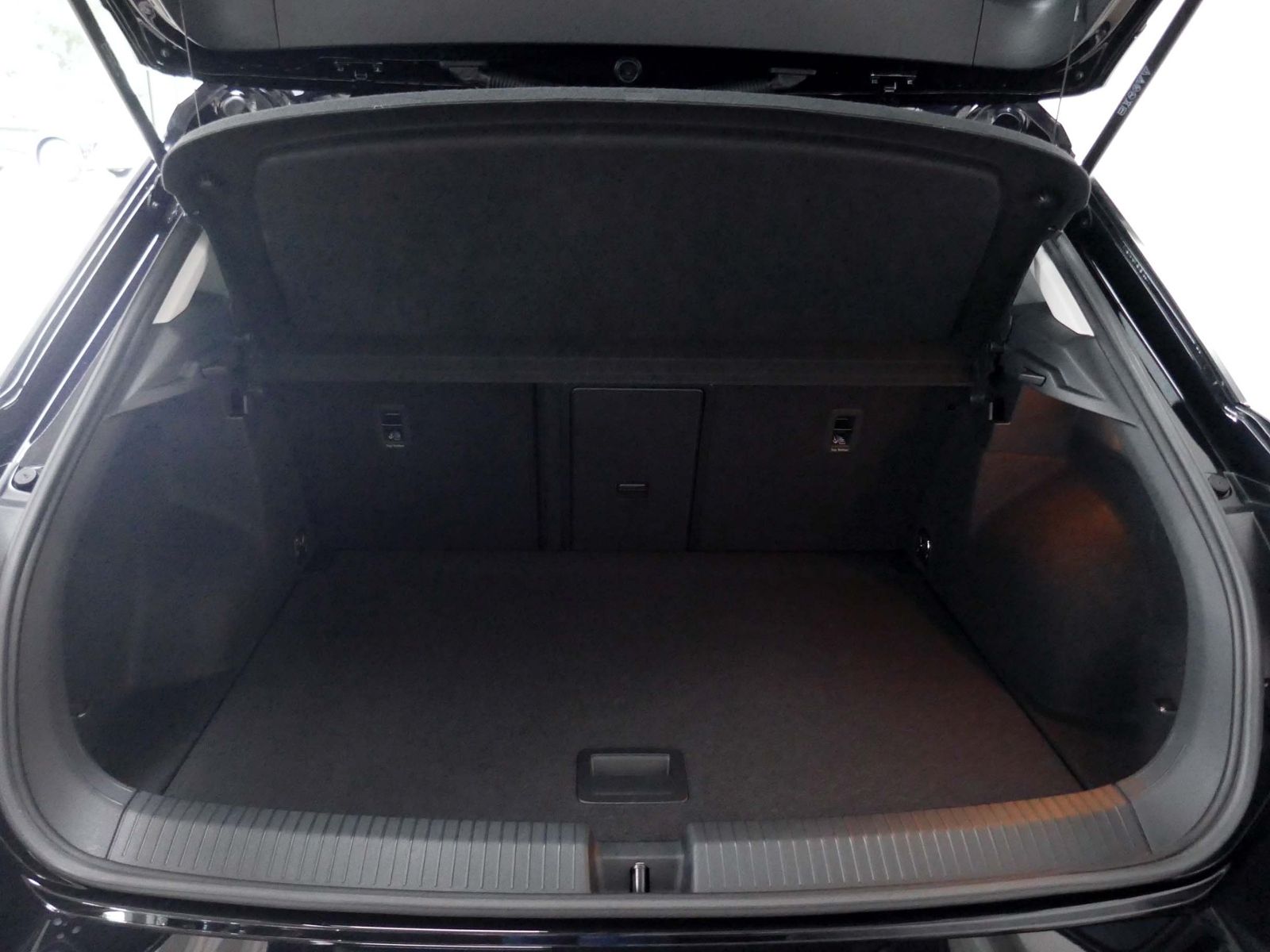 Fahrzeugabbildung Volkswagen T-Roc GOAL 1.5 TSI DSG | LED RFK ACC Navi