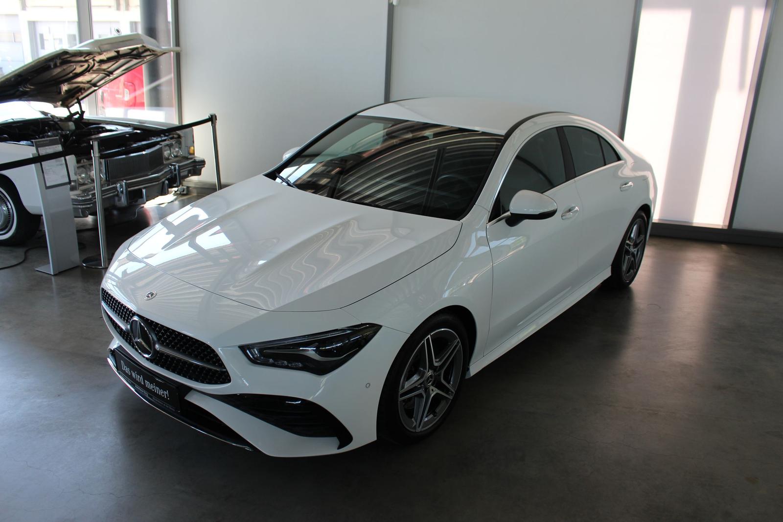 Mercedes-Benz CLA 200 Coupé AMG Premium MBUX Kamera Ambiente