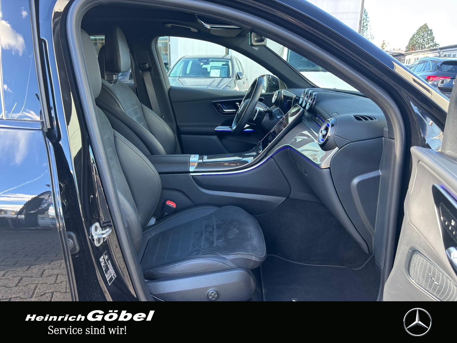 Fahrzeugabbildung Mercedes-Benz GLC 300 AMG*PANO*AHK*360°*MEMORY*TOTWINKEL*