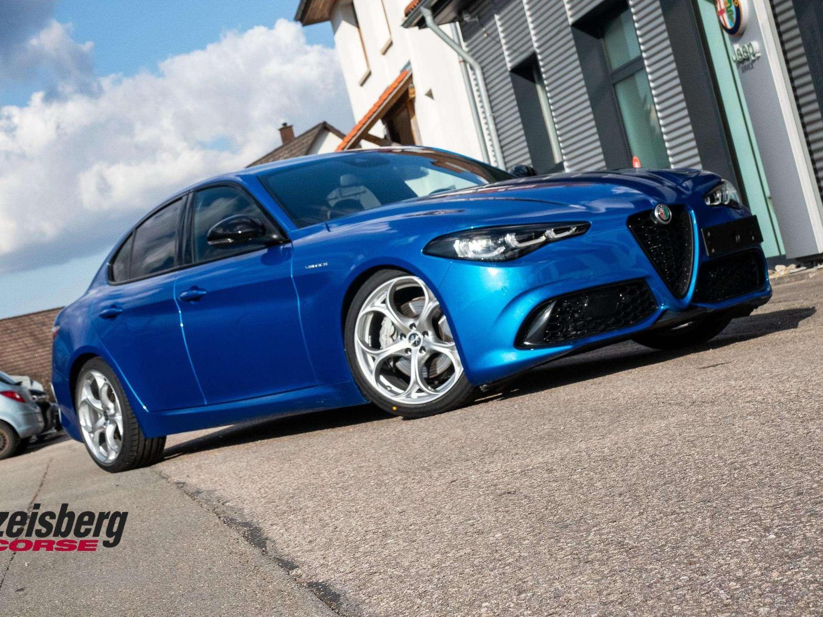 Alfa Romeo Giulia Veloce 2.0 Q4 280PS vom AR Vertragshändle
