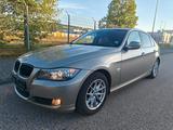 BMW 325i xDrive - - BMW 325 aus 2011: 325i