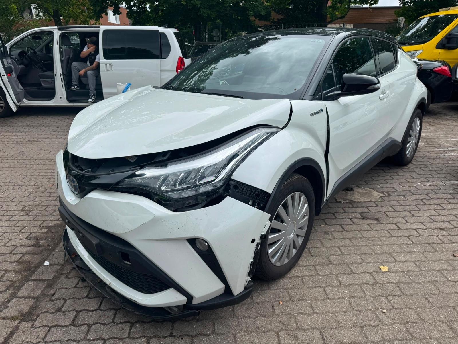 Toyota C-HR 2.0-l-VVTi Hybrid Team Deutschland
