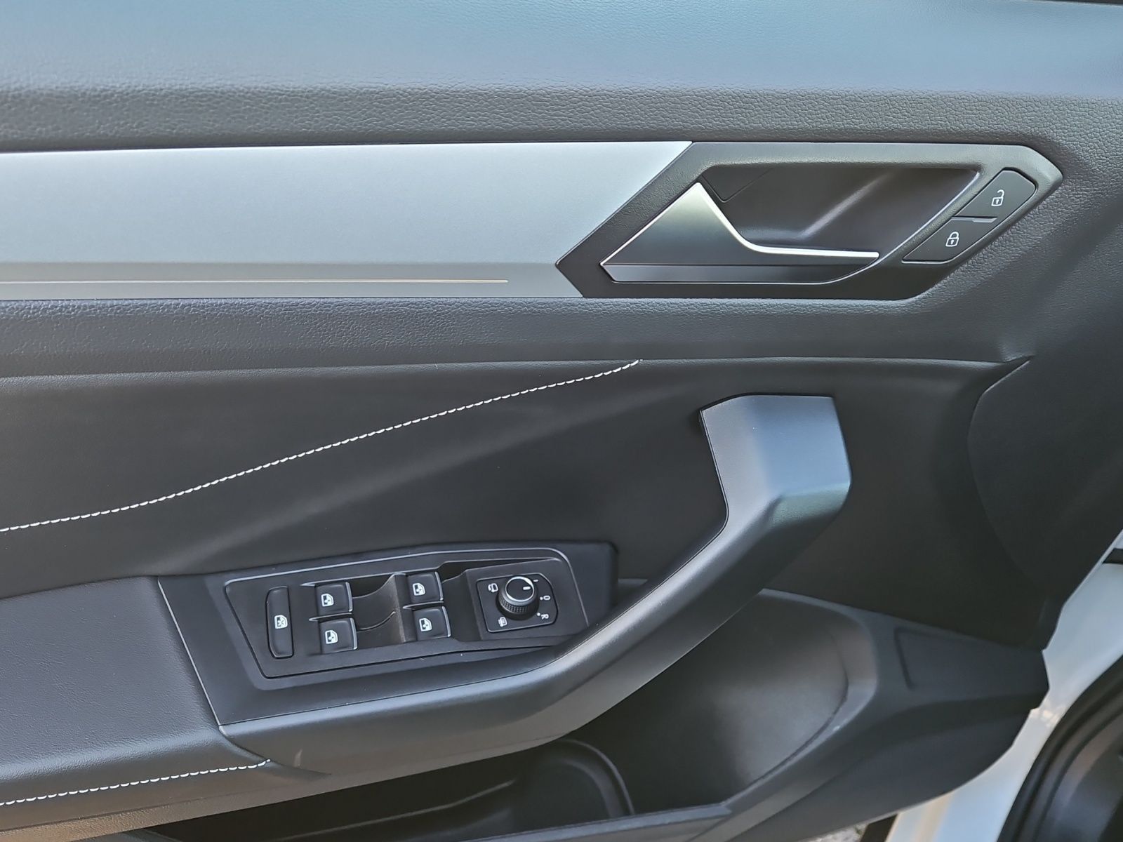 Volkswagen T-Roc - Bild 16