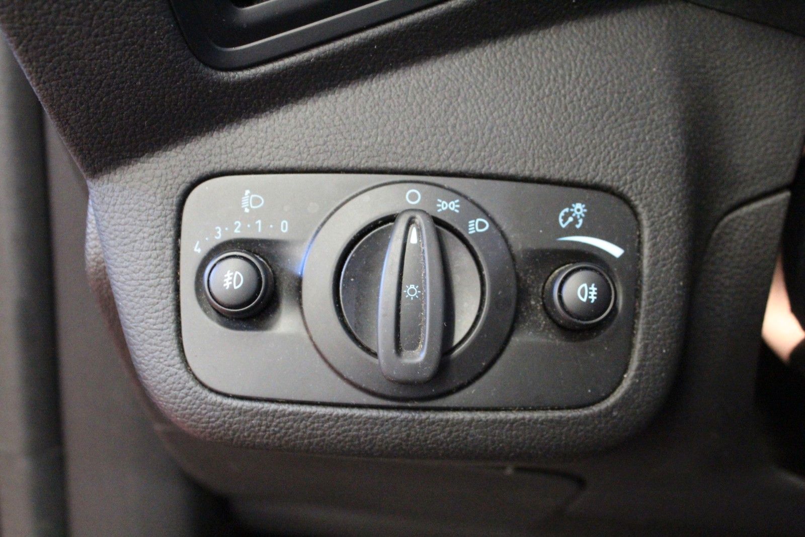 Fahrzeugabbildung Ford Kuga 1,5 Trend 4x2 Gewerbespecial