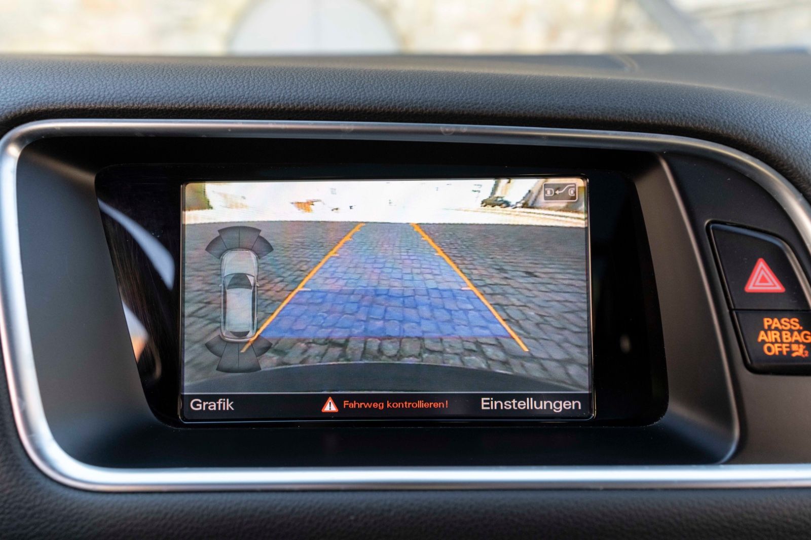 Fahrzeugabbildung Audi SQ5 3.0TFSI QUATTRO B&O BIXENON KAM NAV ALC PANO