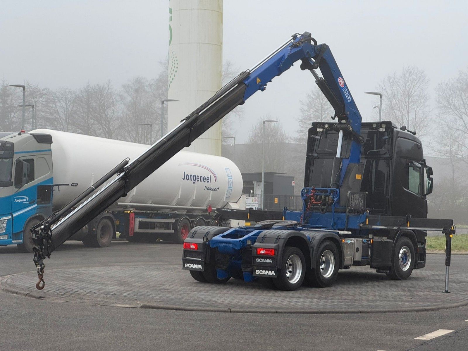 Fahrzeugabbildung Scania R580 V8 HMF 3220-K4 Kran Funk 66 t