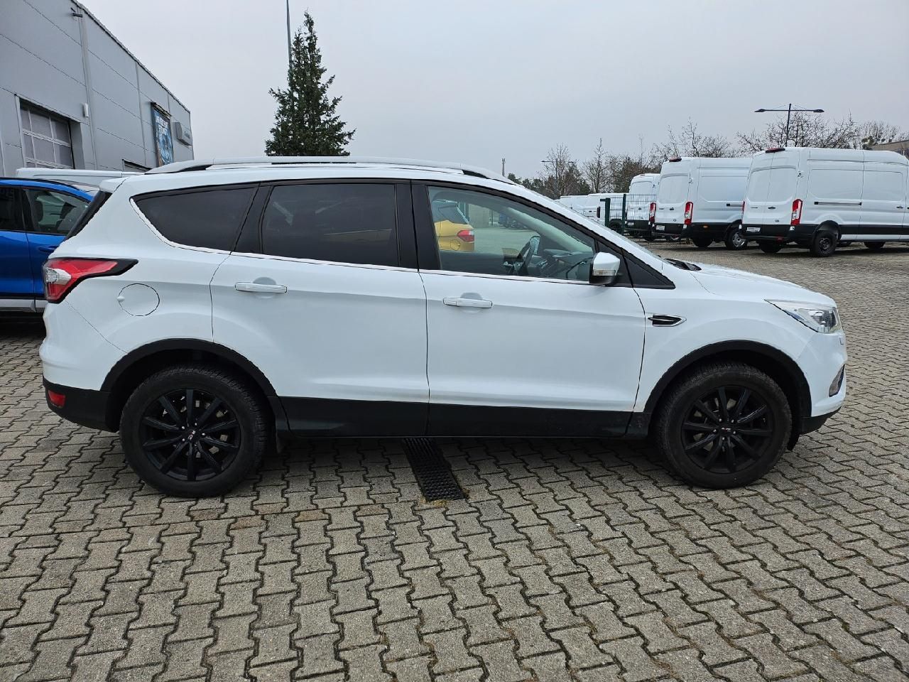 Fahrzeugabbildung Ford Kuga Titanium