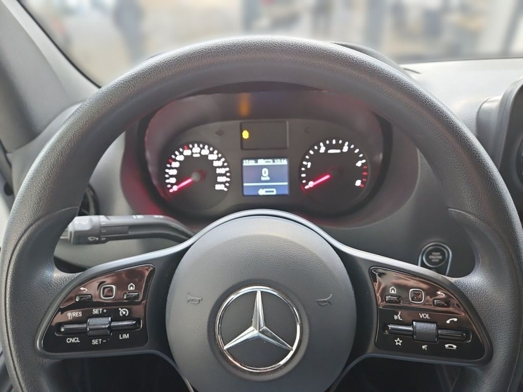 Fahrzeugabbildung Mercedes-Benz Sprinter 317 Koffer LBW 4.325 Navi RFK SHZ Klima