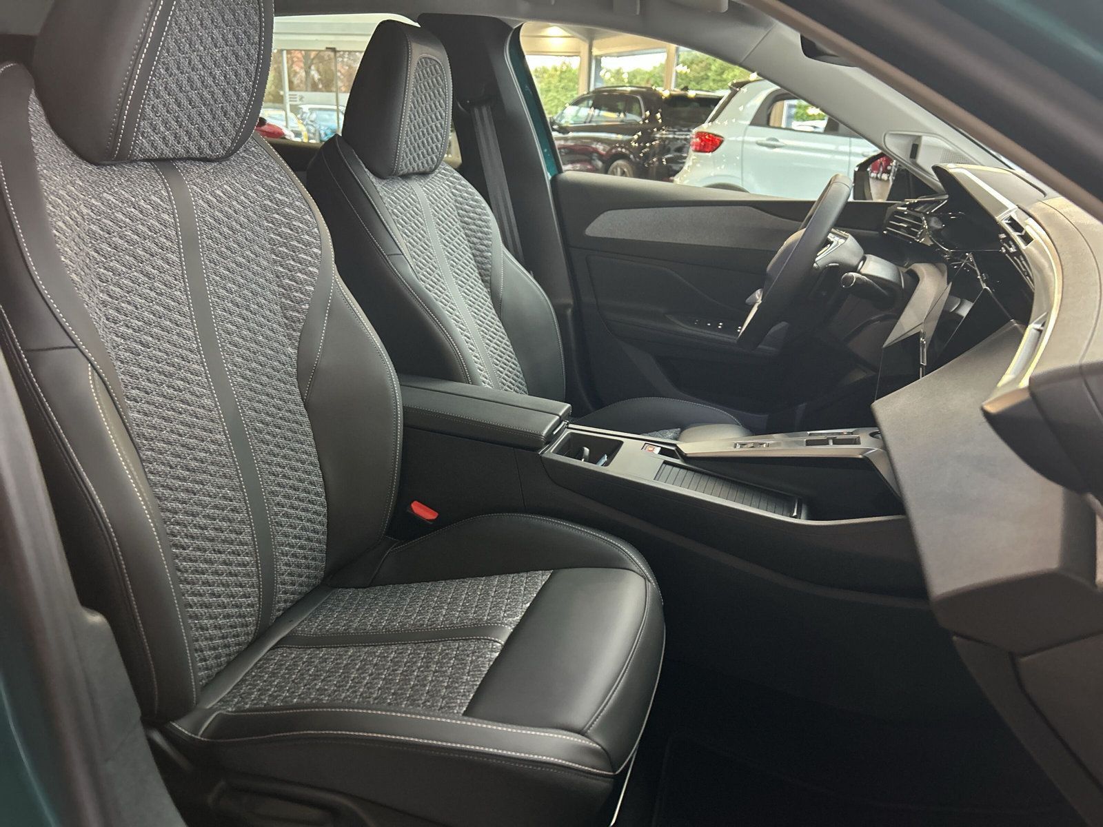 Peugeot 308 - Bild 6