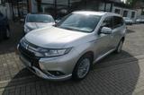Mitsubishi Outlander Plug-in Hybrid Spirit 2.4 4WD+AHK+WR - silberne Mitsubishi Plug-in Hybrid Outlander