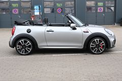 Fahrzeugabbildung MINI John Cooper Works Cabrio