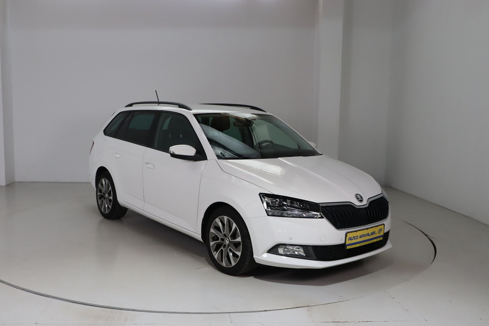 Fahrzeugabbildung SKODA Fabia 1.0 Combi Automatik * LED * Navigation Cle