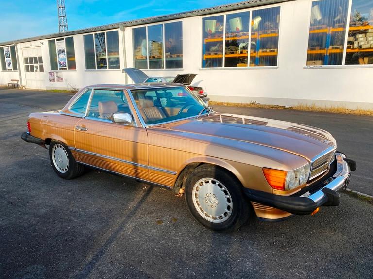 Mercedes-Benz SL 560