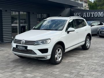 Volkswagen Touareg - 1