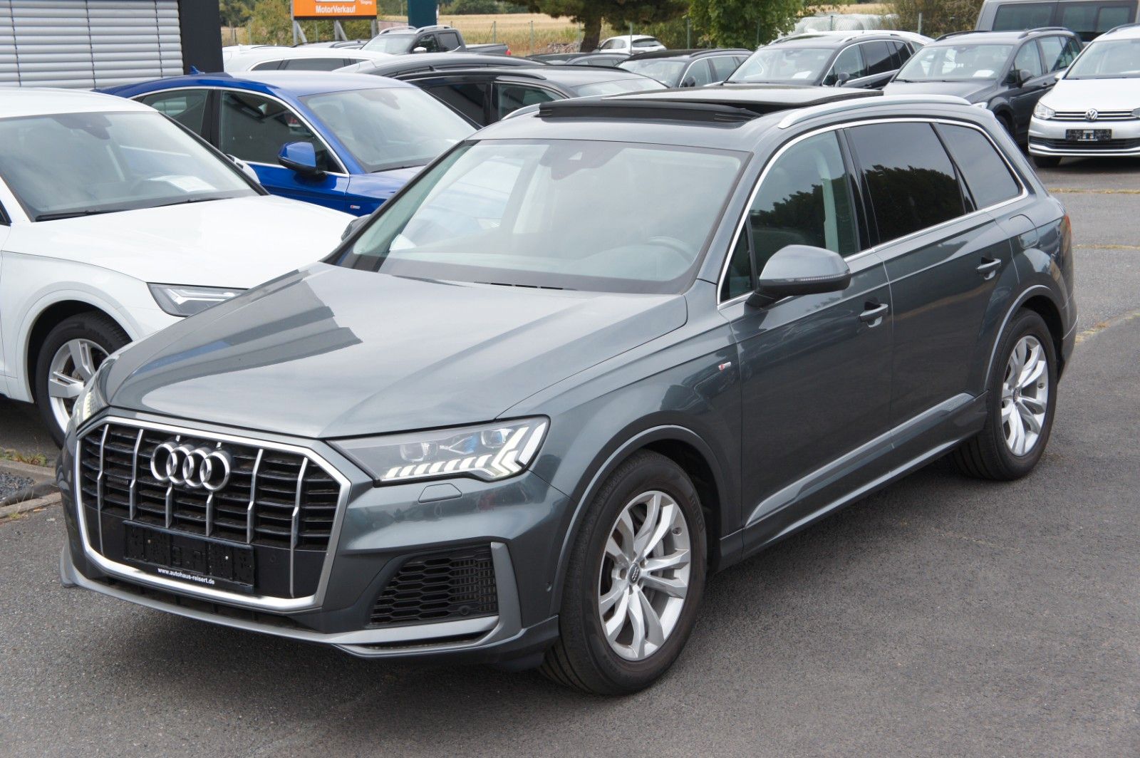 Audi Q7 - 1