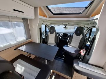 Sunlight Adventure T 67S Hubbett TV +Digital-Paket Solar