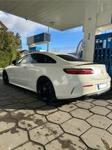 Mercedes-Benz E 220 d  Autom. - - Mercedes-Benz E 220 in Herne