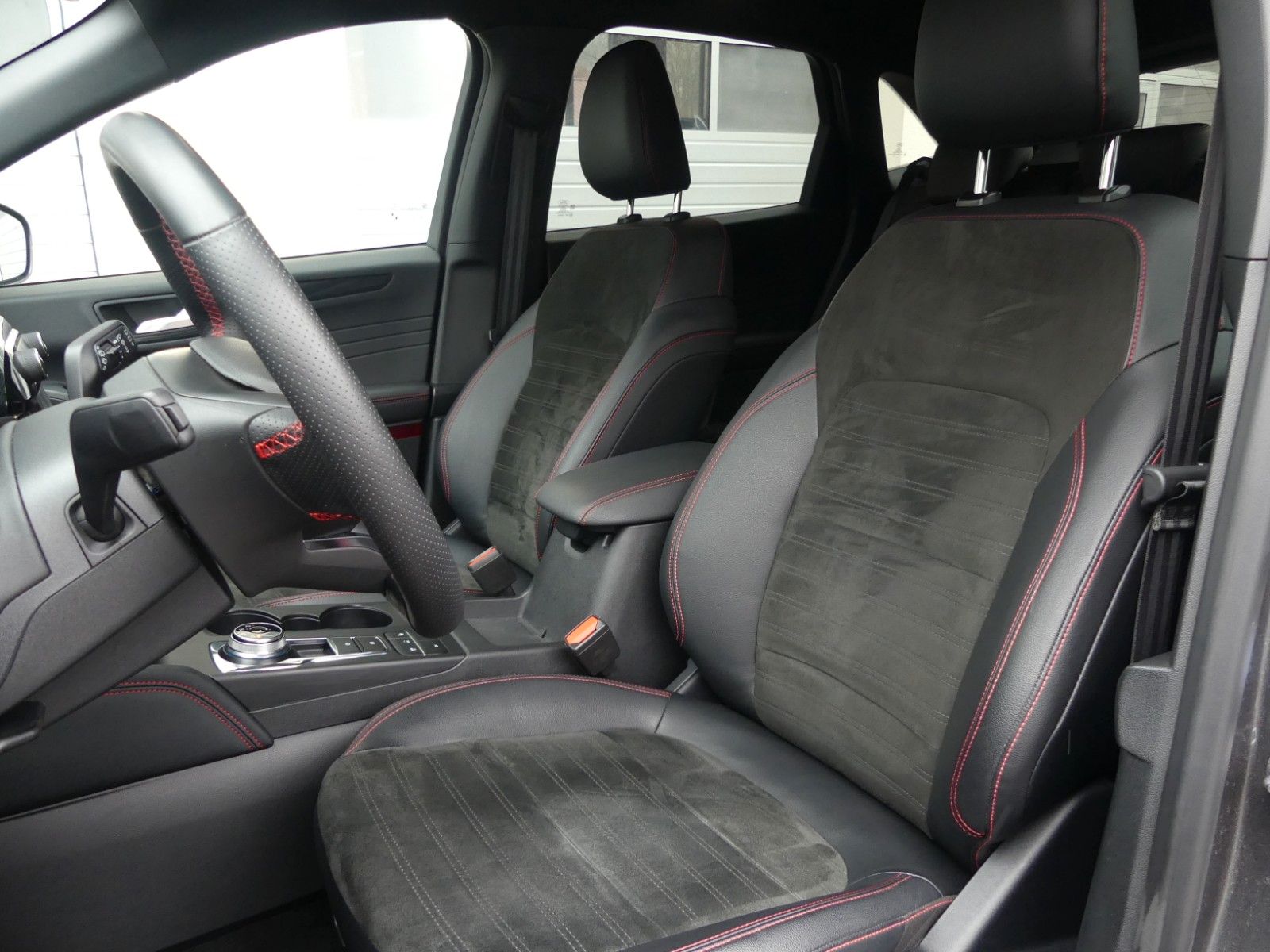 Fahrzeugabbildung Ford Kuga Plug-In Hybrid ST-Line X