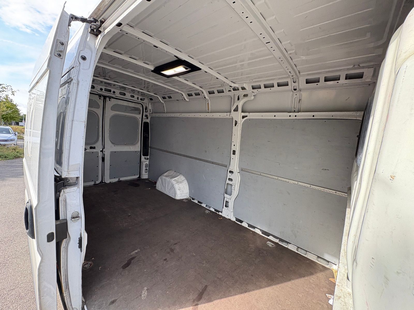 Fahrzeugabbildung Fiat Ducato Maxi Grossr.-Kasten 35 140 L5H2 RS: 4035